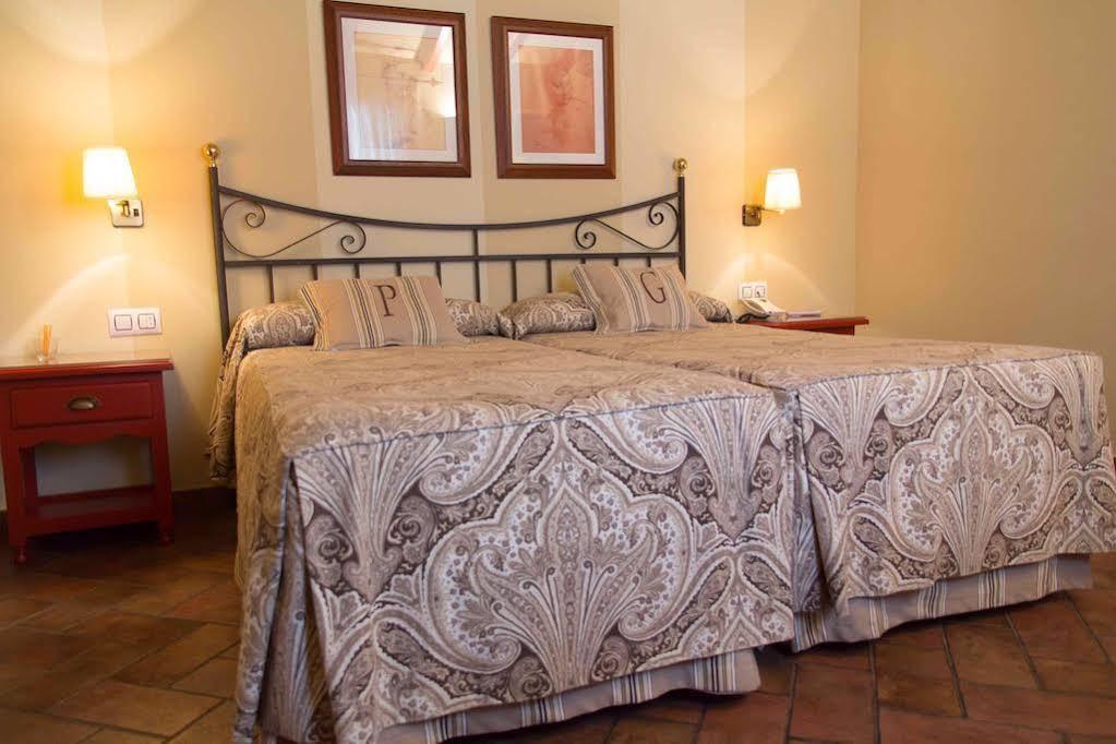 זאפרה Hotel Plaza Grande מראה חיצוני תמונה